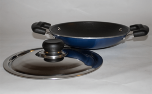 Non Stick Appachetty With Stainless Steel Lid