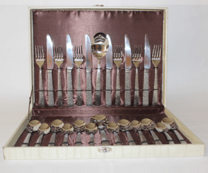 26 Pcs Stainless Steel Cutlery Set With Stand